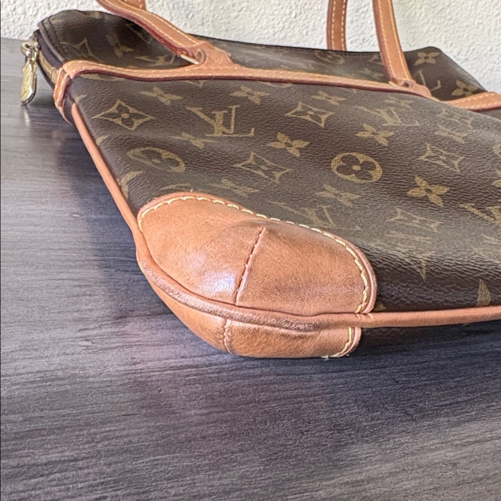 Louis Vuitton Authentic Vintage Coussin Bag Monogram Canvas GM - Picture 3 of 16